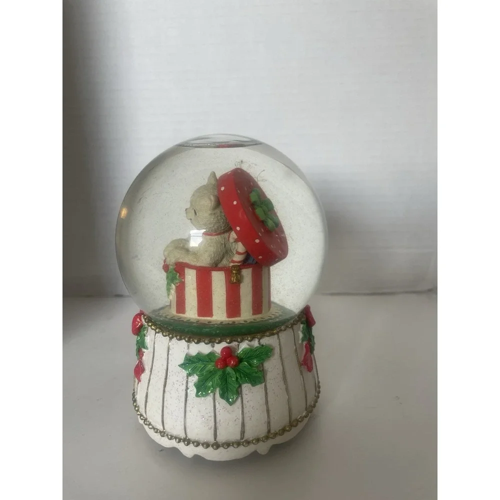 Rare! SAN FRANCISCO MUSIC BOX CO.  Kitten Hat Snow Globe 